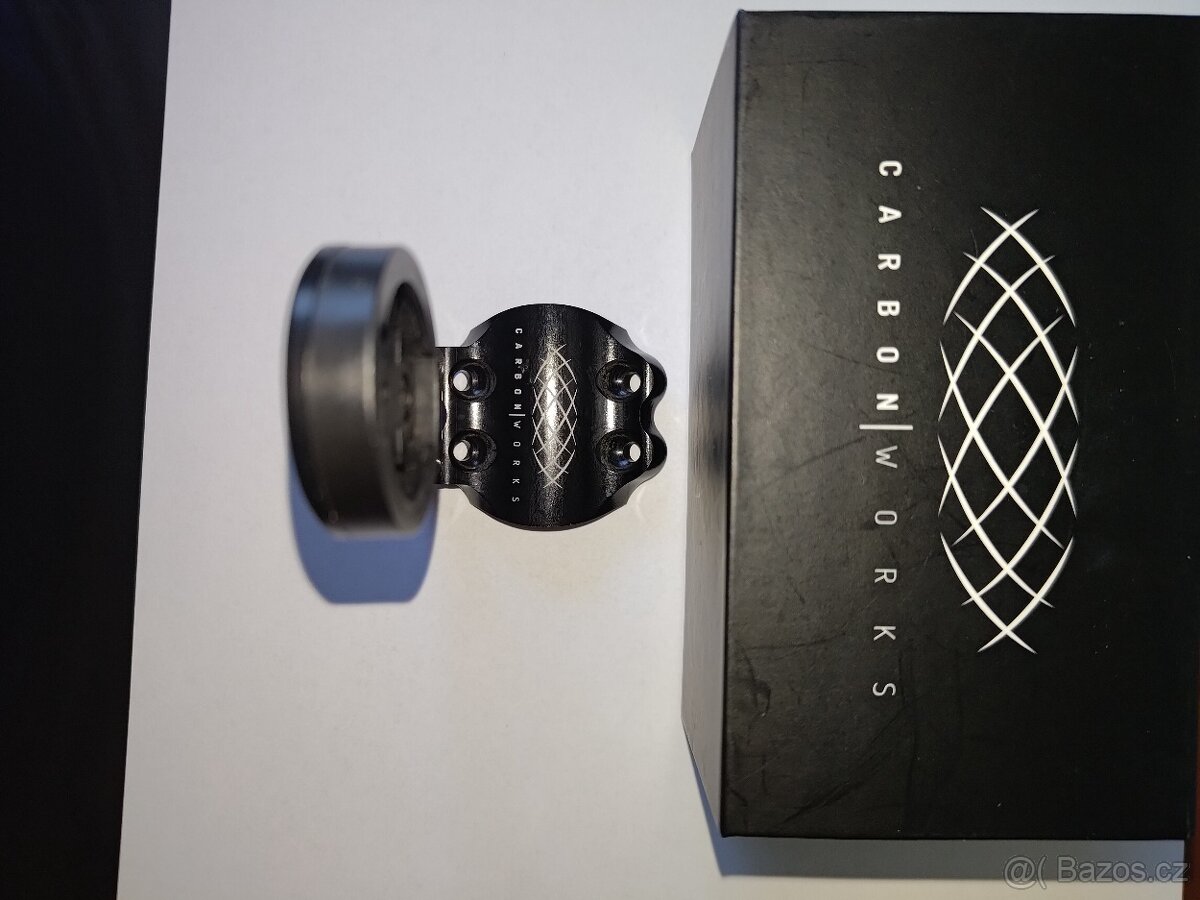 Carbonworks-držák computeru - 2