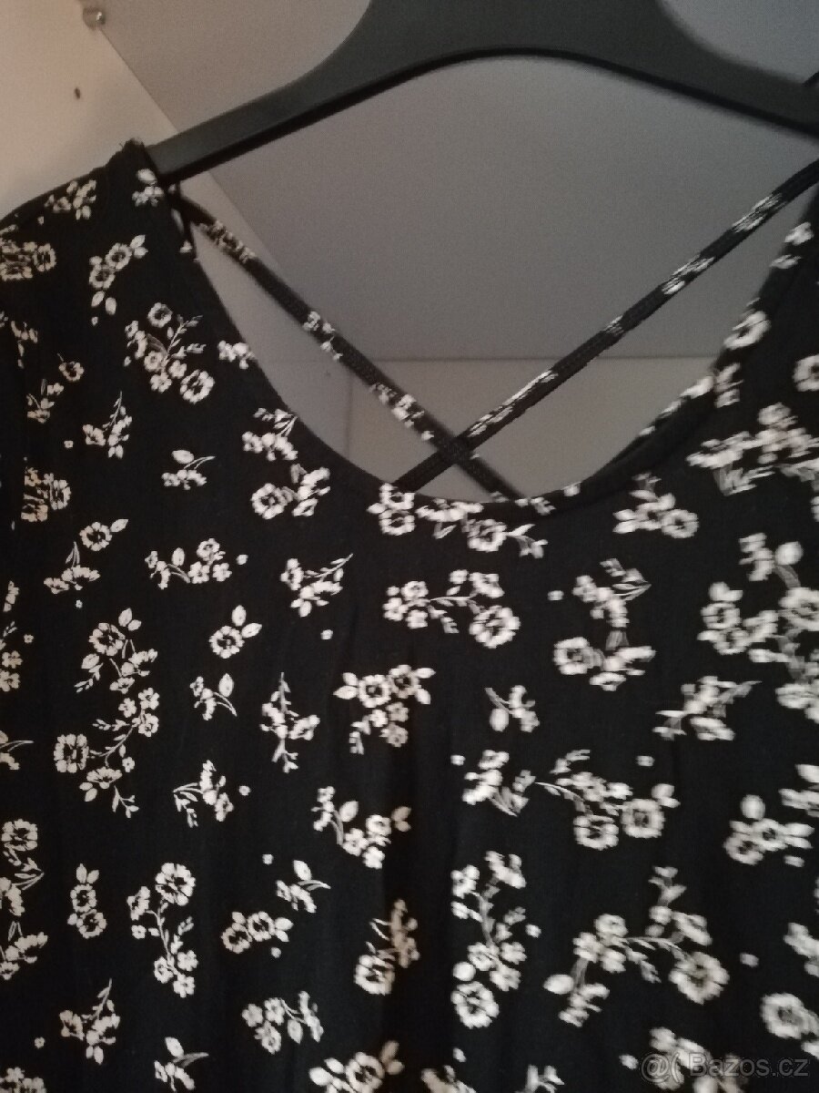 Dívčí šaty z C&A - 2