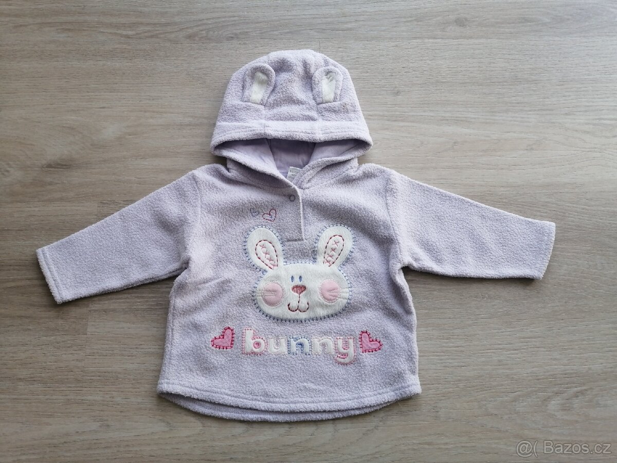 TŘI TRIČKA A MIKINKA - 2