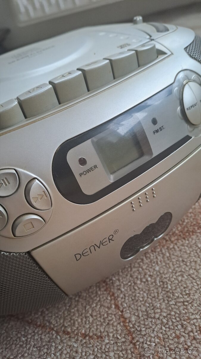 radiomagnetofon s CD přehrávačem - 2