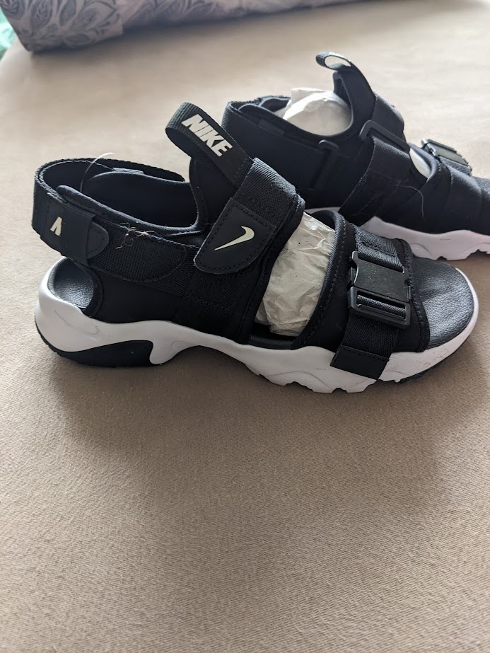 nové NIKE - 2