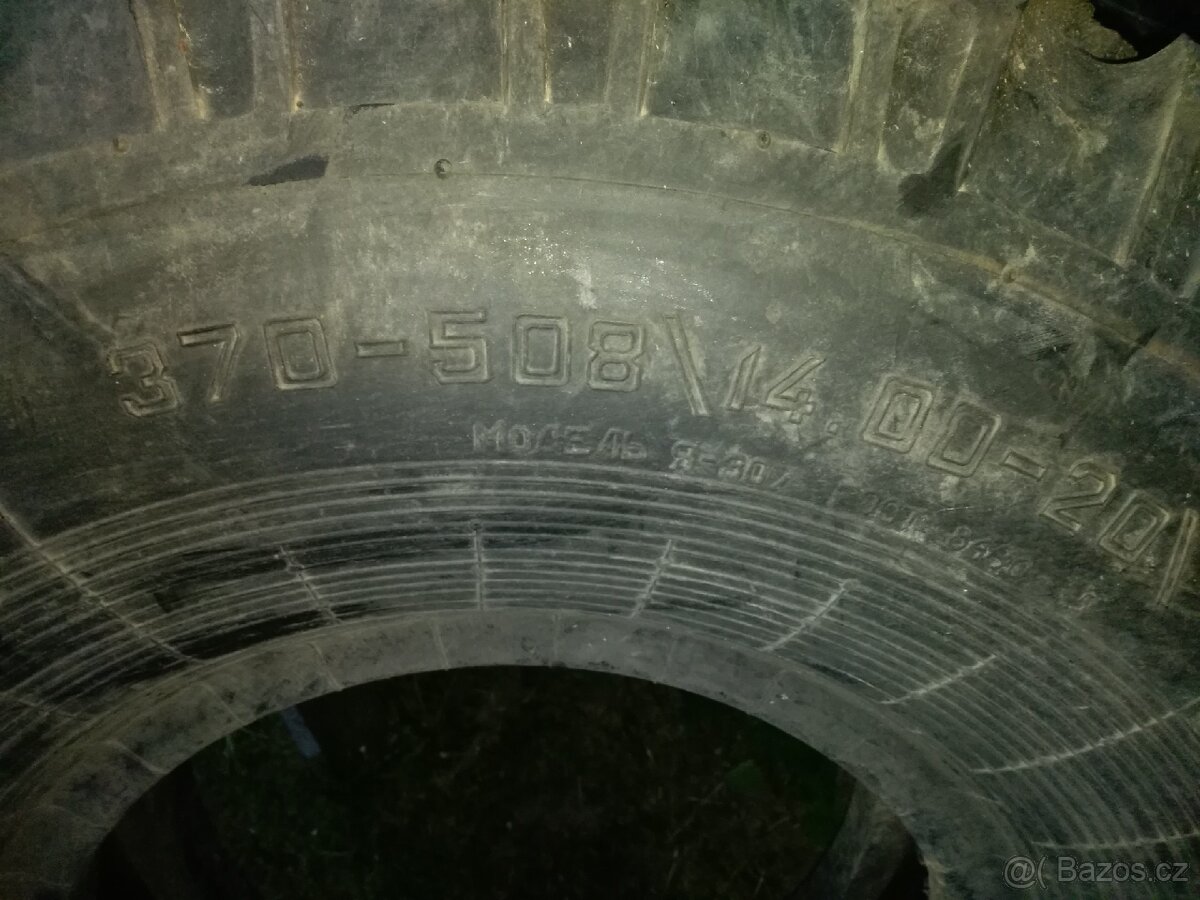 Prodám pneu zil 14'00-20 2ks - 2
