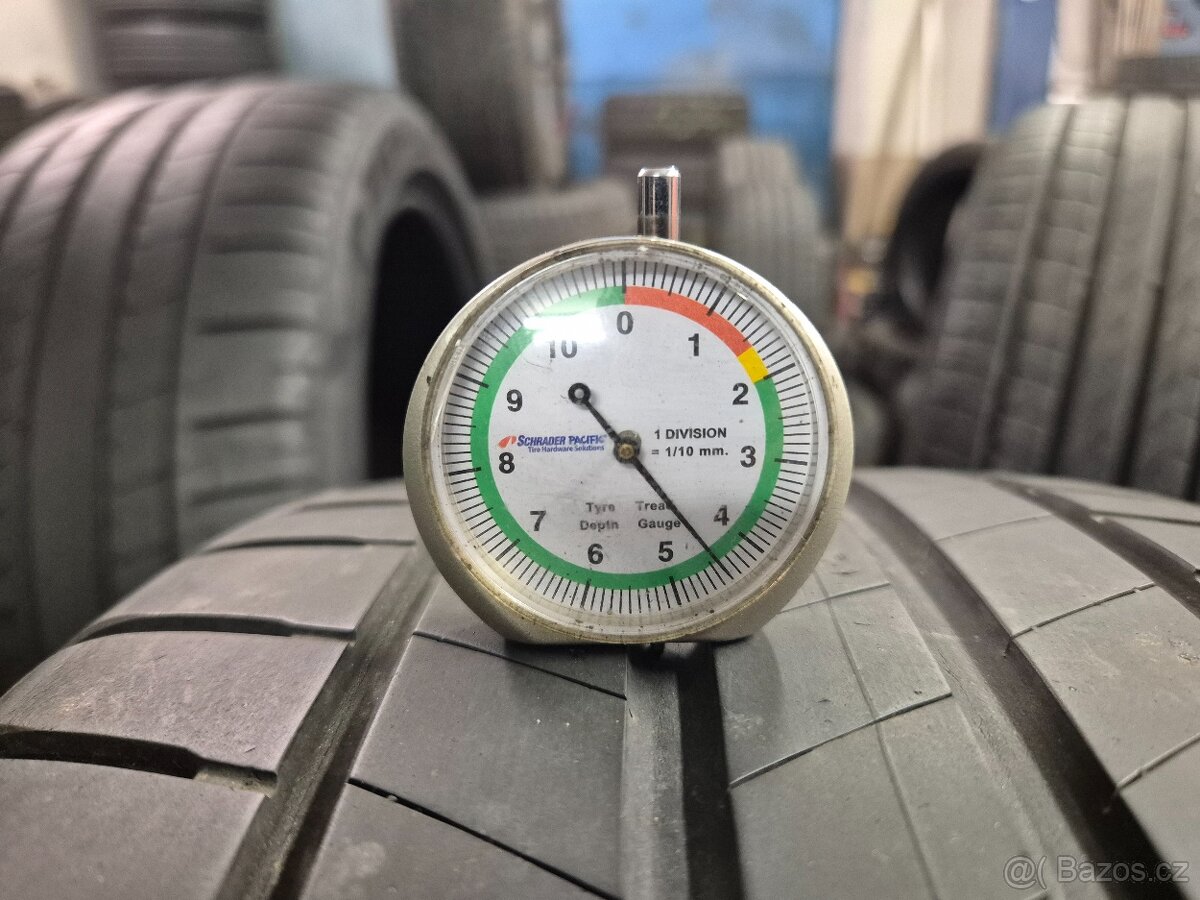 245/40 R19 BRIDGESTONE (4,5mm) č.16277 - 2