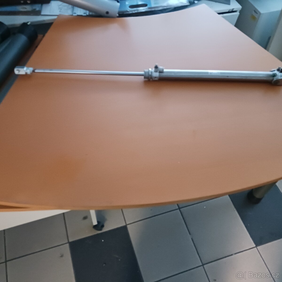 prodám vzduchový píst - 2