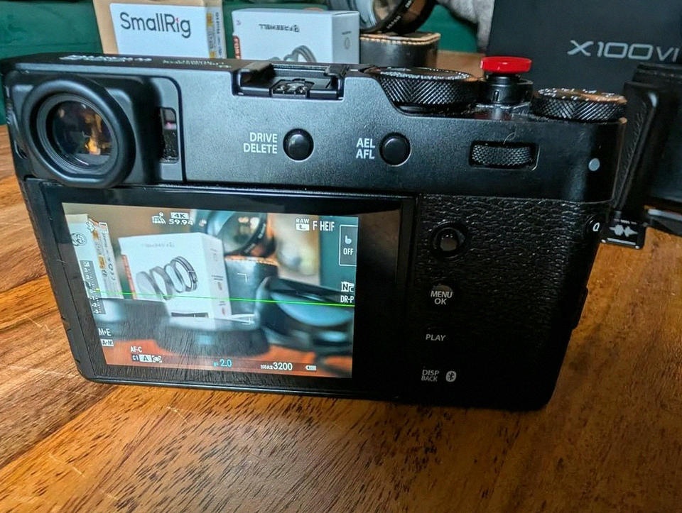 Fuji X100VI + spousta příslušenství. - 2