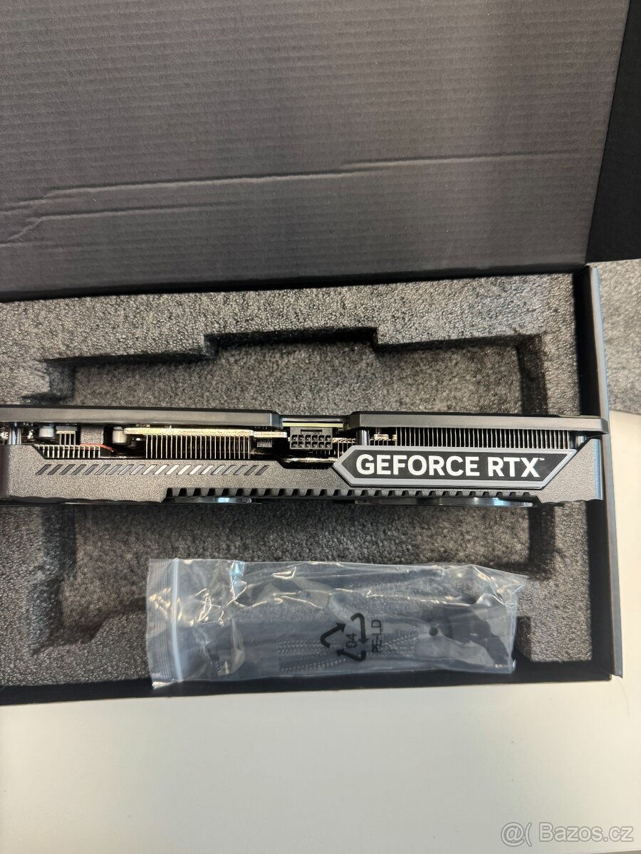 NVIDIA GeForce RTX 4070 Super - 2