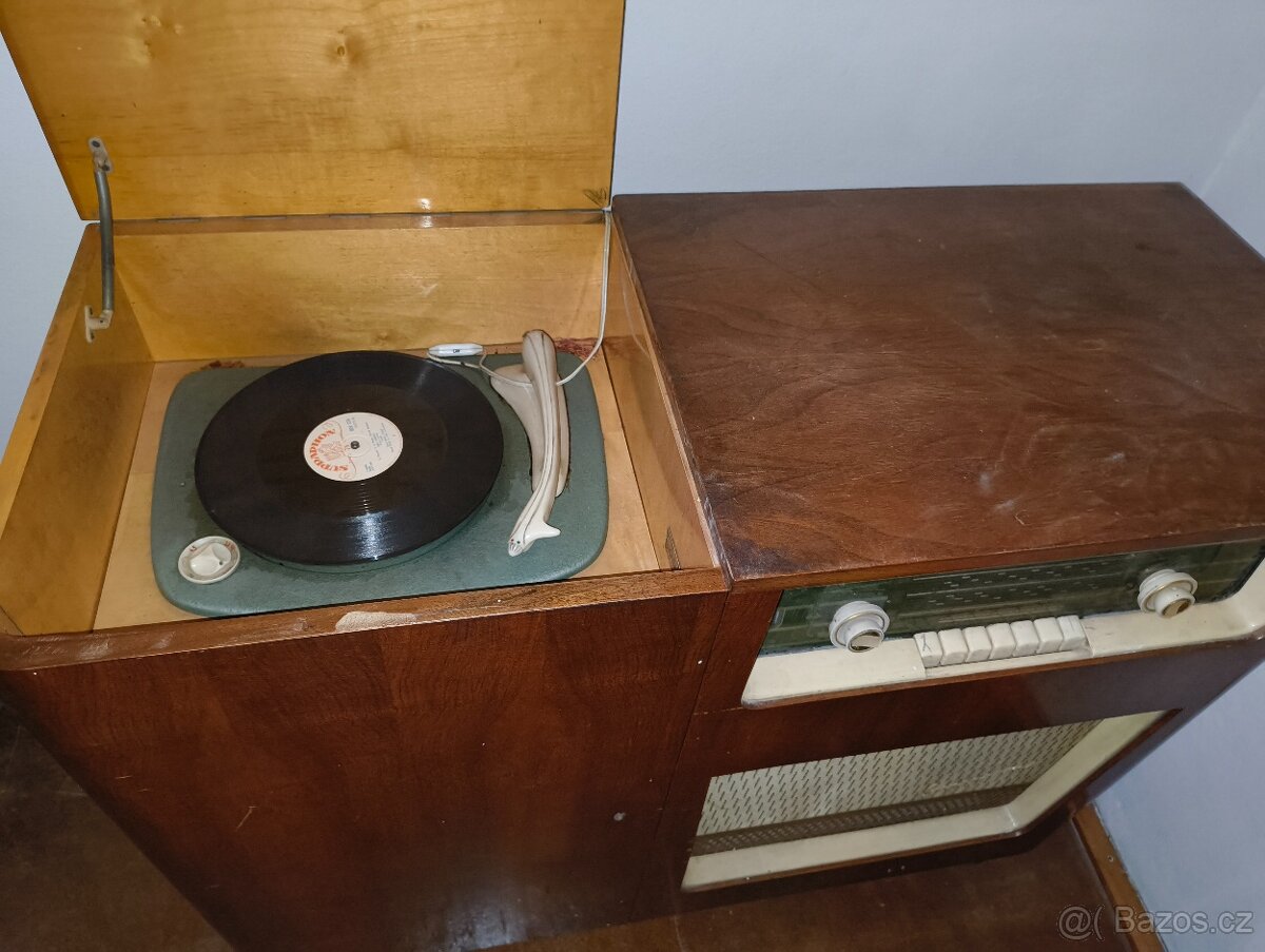 Staré rádio gramofon Supraphon model LE61 - 2