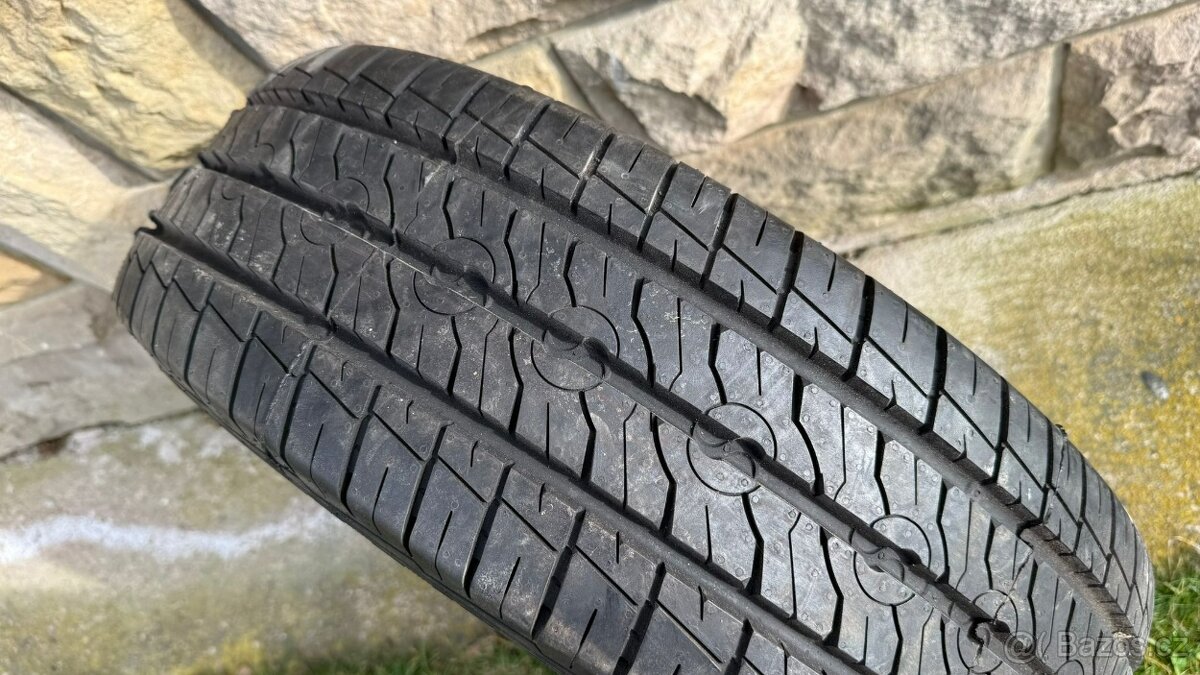 Rezervní pneumatika 1ks 205/70/15 C Semperit - 2