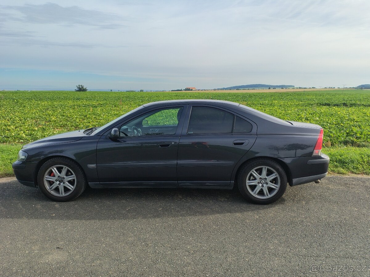 Volvo S60 2,4D (120kW),r.v.2002 manuál - 2