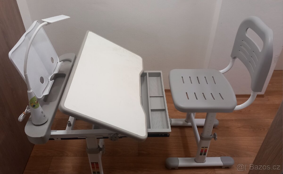 Dětský polohovací stůl s led osvětlením. - 2