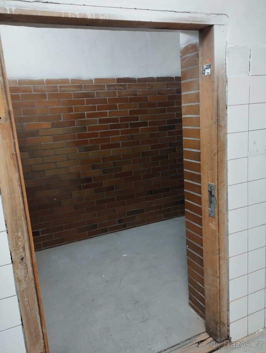 Pronájem skladu 18 m2 - 2