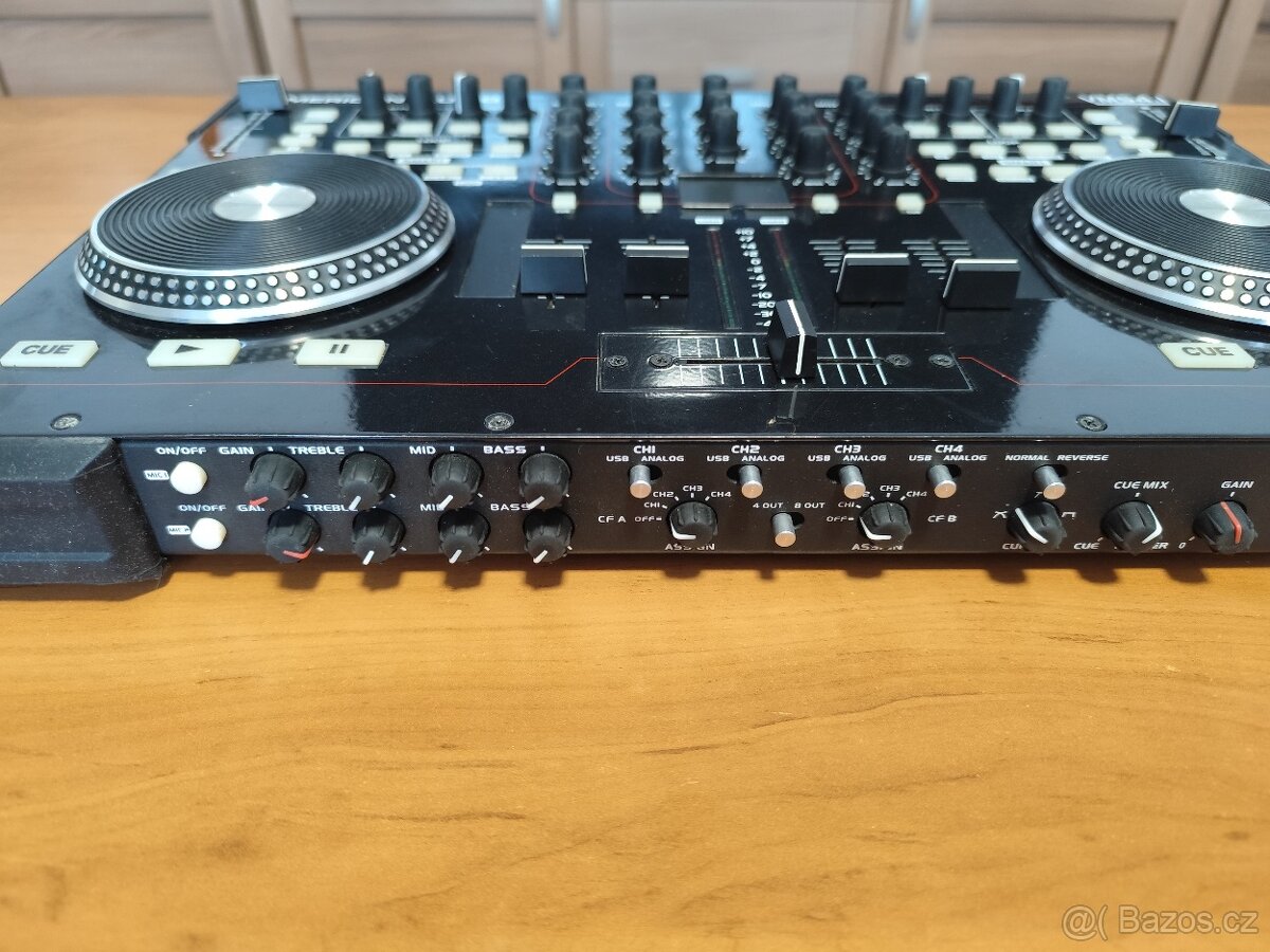 Prodám American Audio VMS4.1 -- 4 Channel Midi Controller - 2