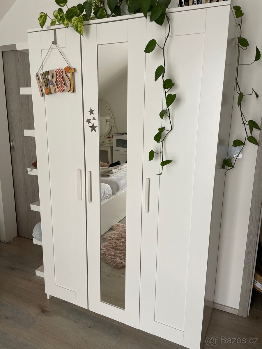 Brimnes skrin IKEA se zrcadlem - 2