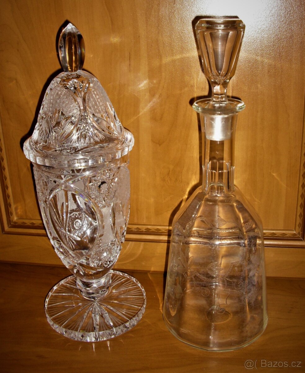 Broušený pohár s poklopem - 2