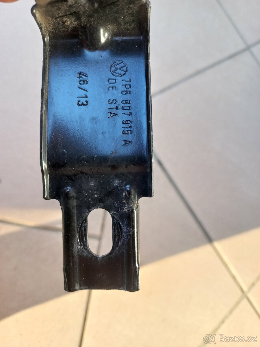 Držák předního spoileru VW Touareg 7P - 2