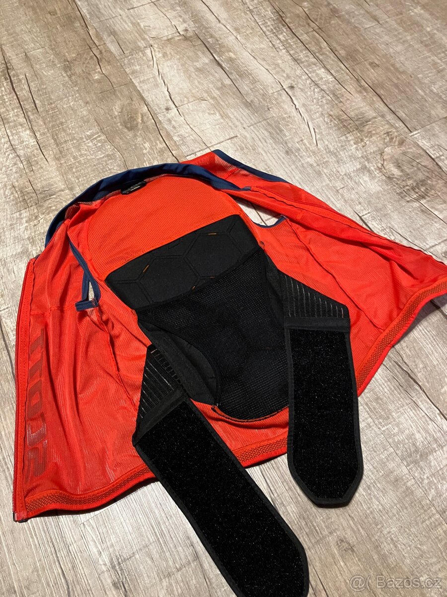 Chránič páteře Scott - 2