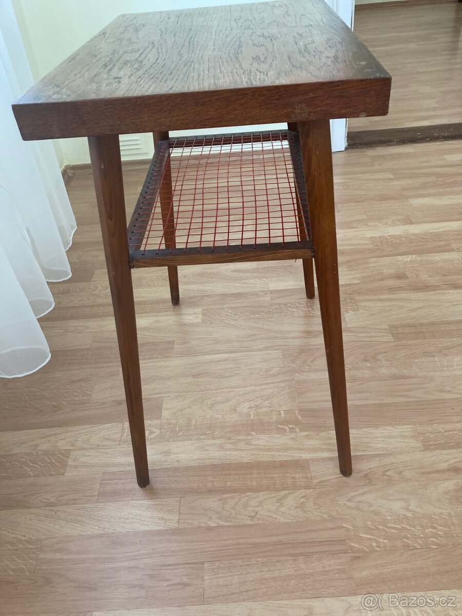 Prodám odkládací stolek - 2