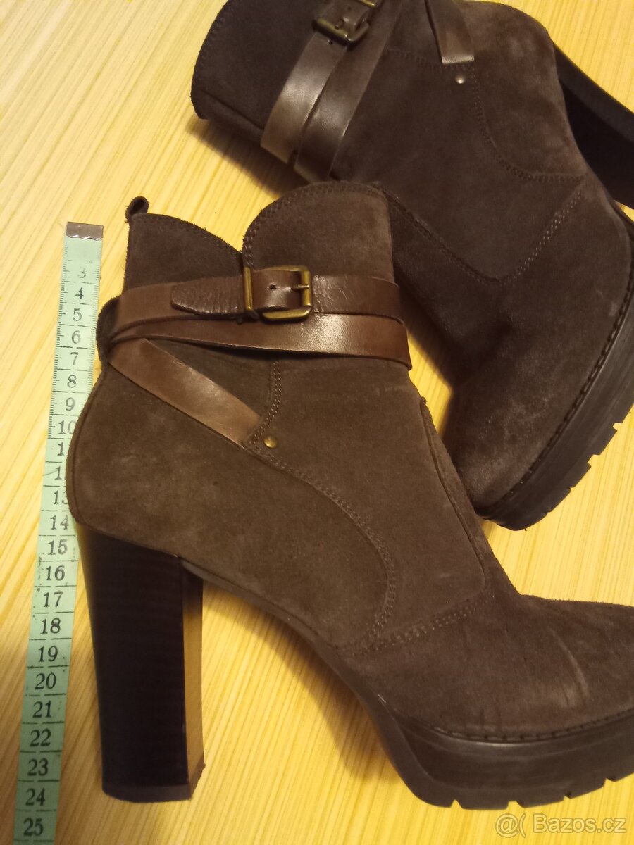 Semišové boty, velikost 38 - 2