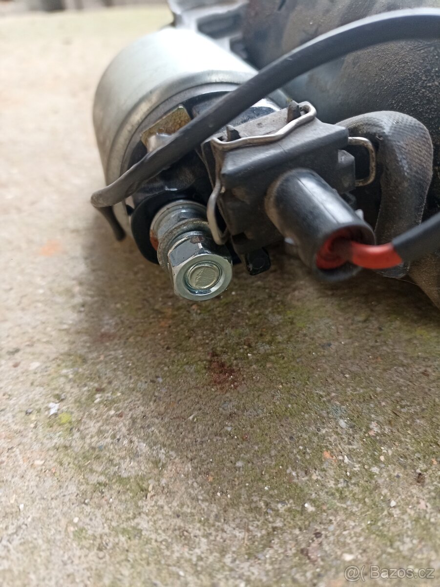 Startér OCTAVIA 1, GOLF 4 - 2