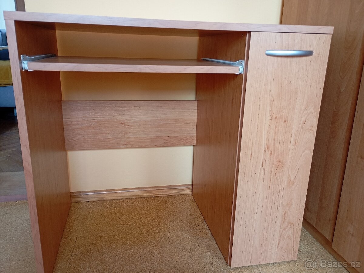 Psací stolek - 2