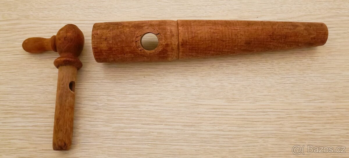 starožitná dřevěná pípa - 2