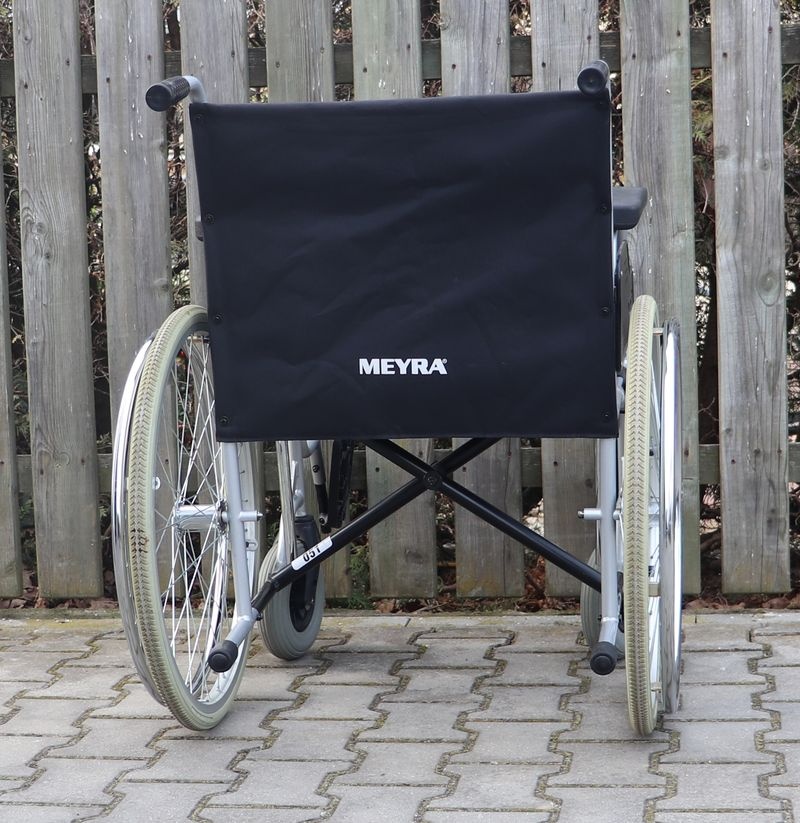 096-Mechanický invalidní vozík Meyra. - 2