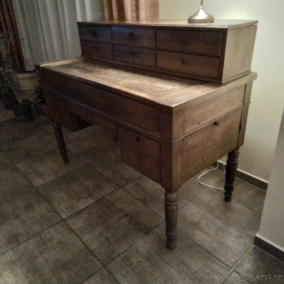 Starý psací stul - 2