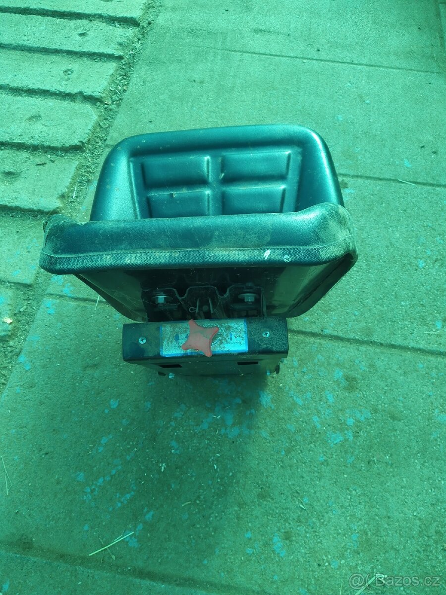 Sedačka traktor - 2