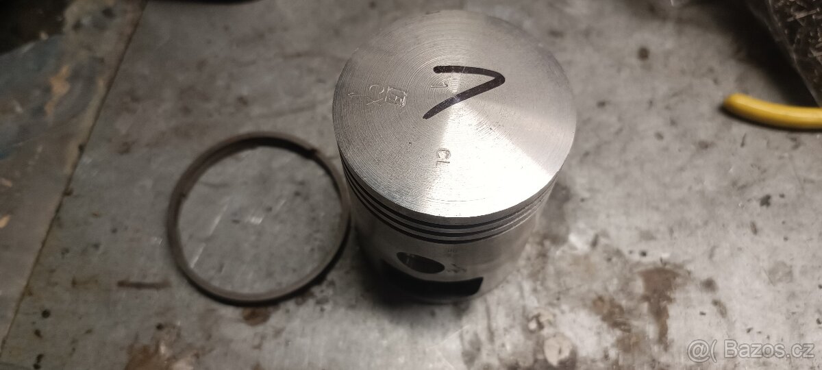 Jawa 250/353 kyvacka - 2