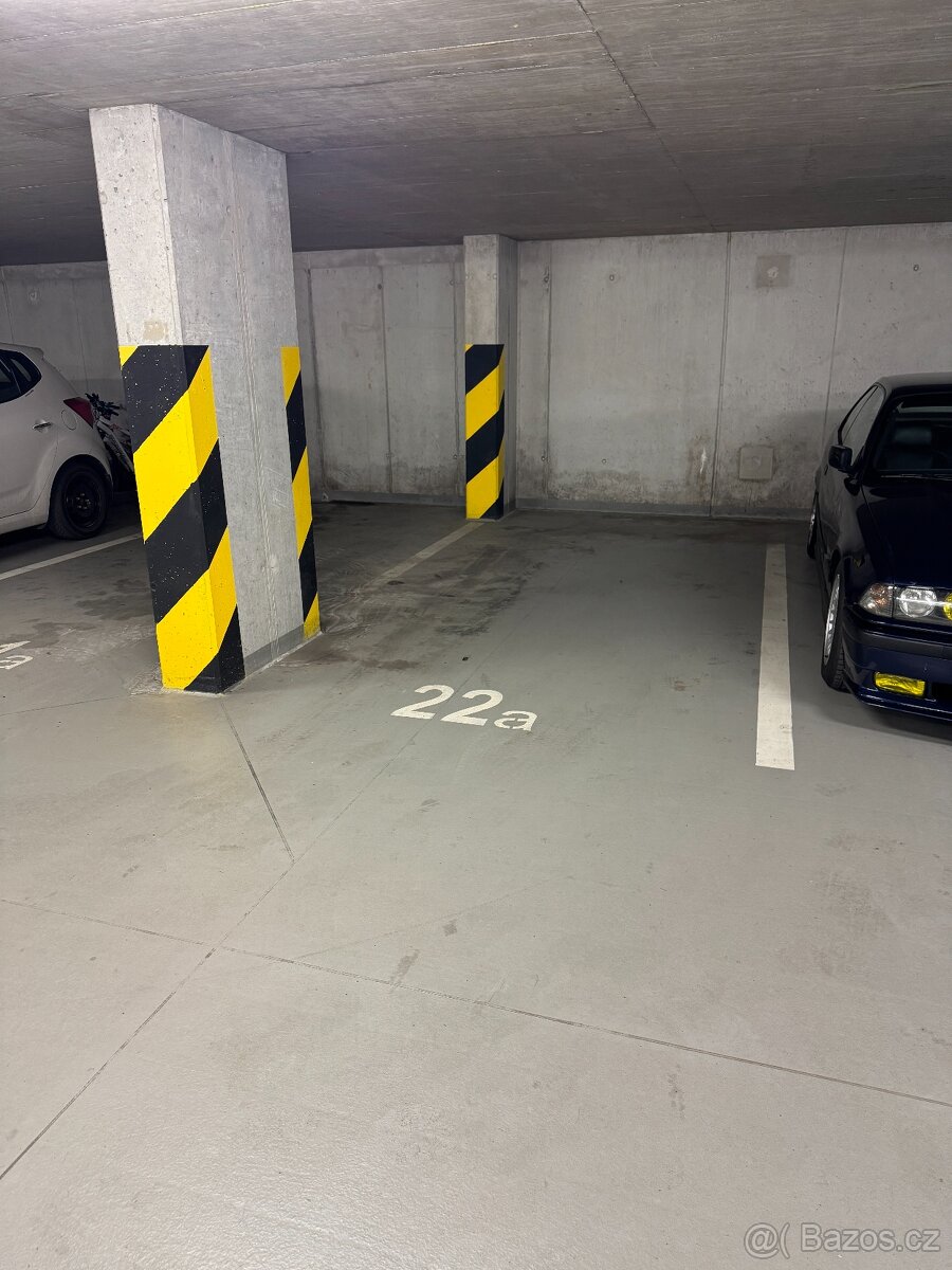 Pronájem garážového stání - 2