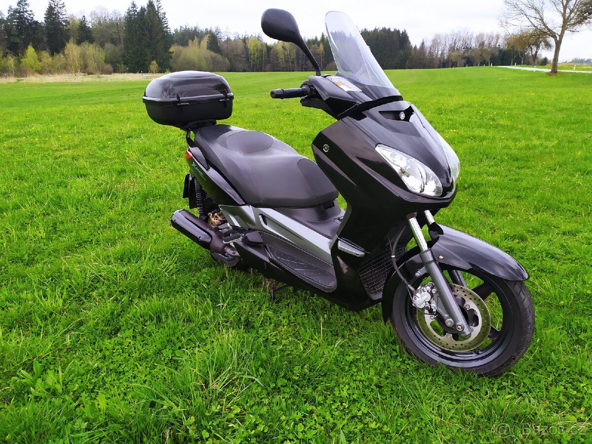 Yamaha x-max 250 - 2