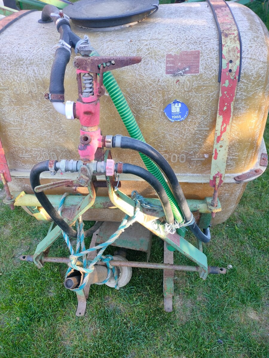 postřikovač zn HOLDER 3000 kč - 2
