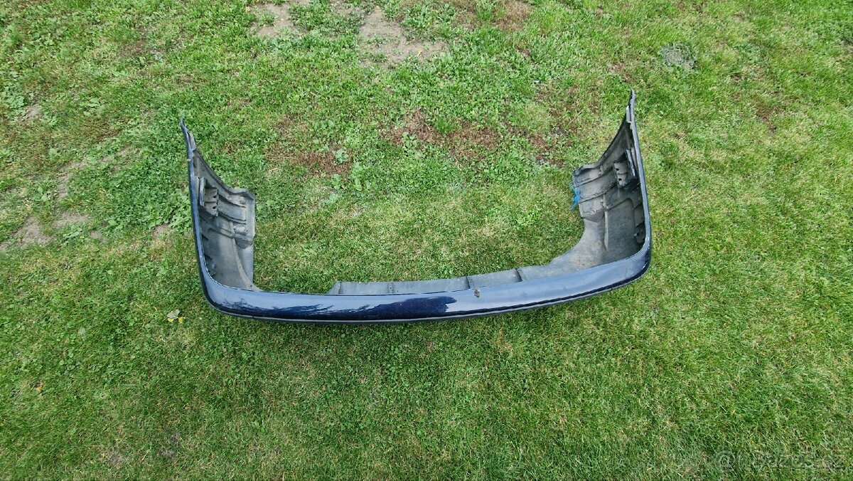 Zadní nárazník E39 sedan. Orientblau - 2