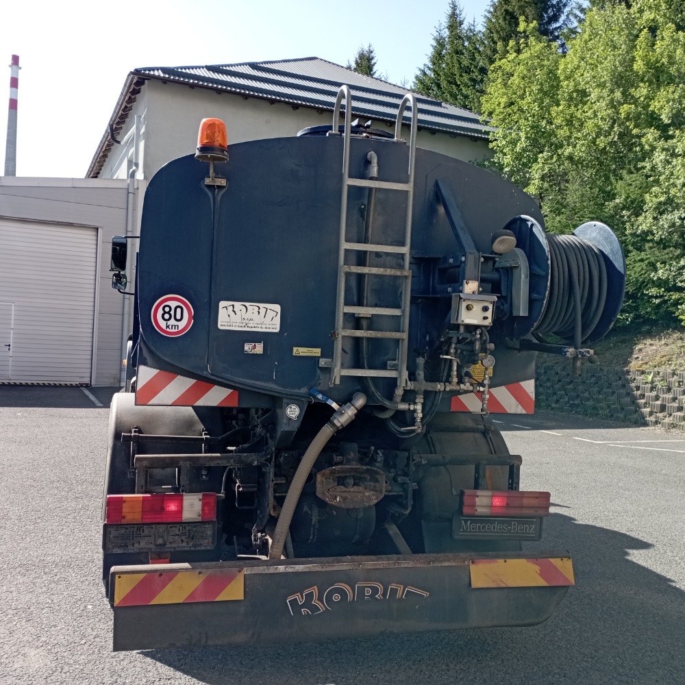 Mercedes Benz Axor 4x4 - kropička - 2