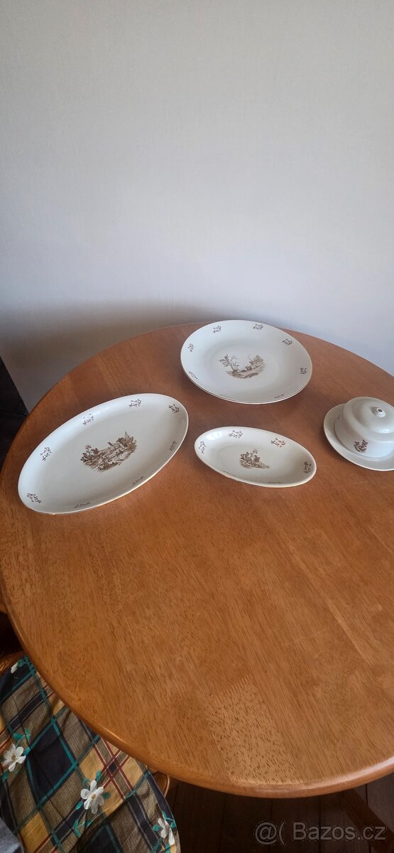 Set porcelánu - 2