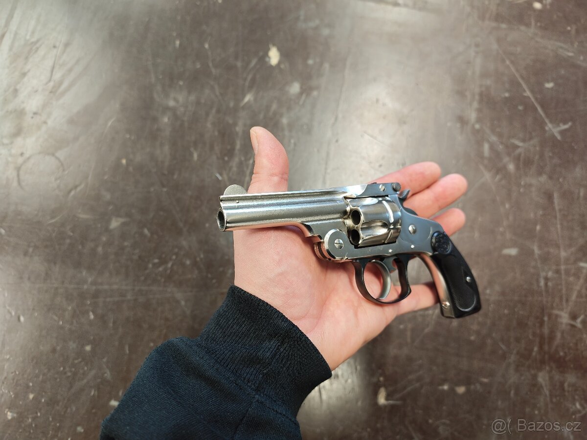 Smith & Wesson DA .38sw TOP - 2