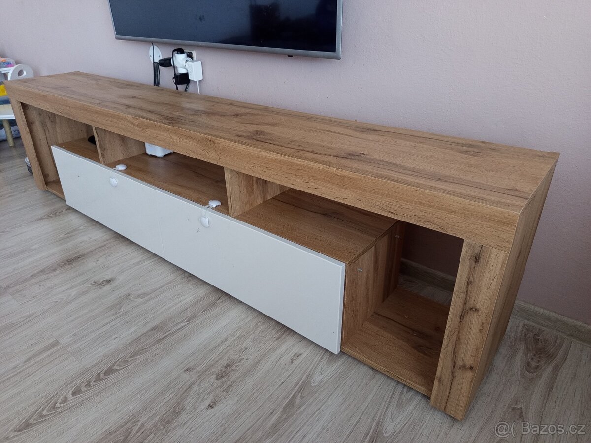 Tv stolek - 2