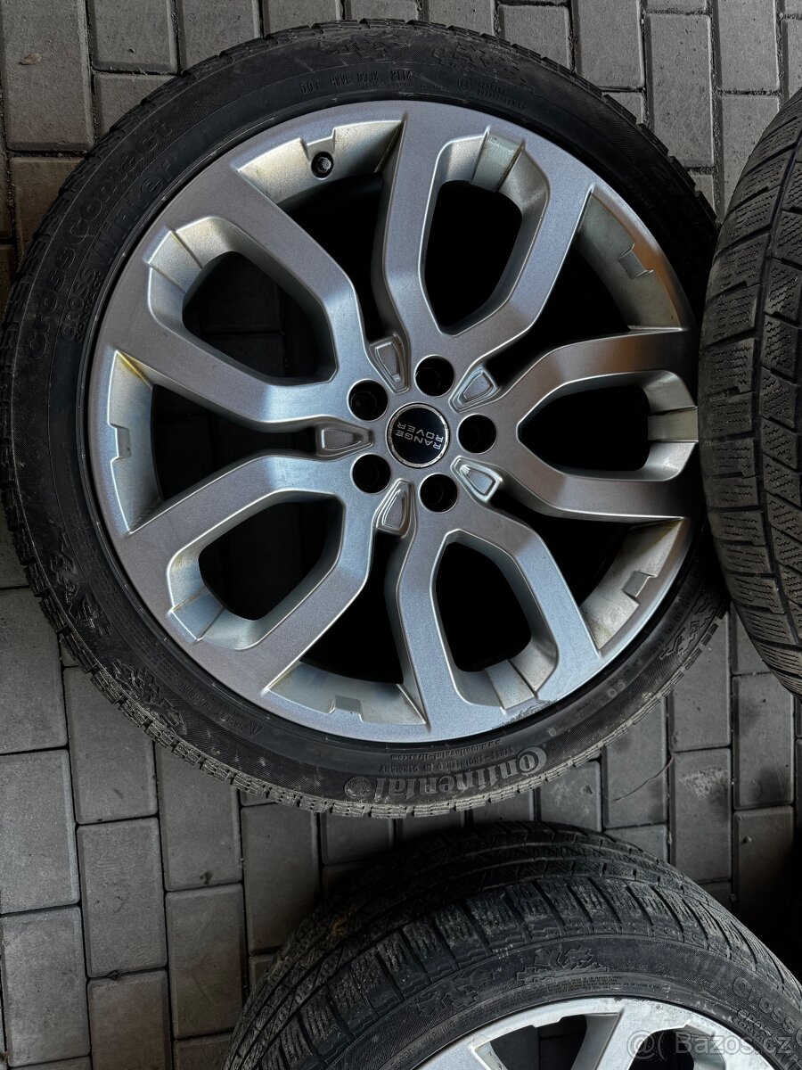 Kola 275/40 R22 Land Rover Range Rover