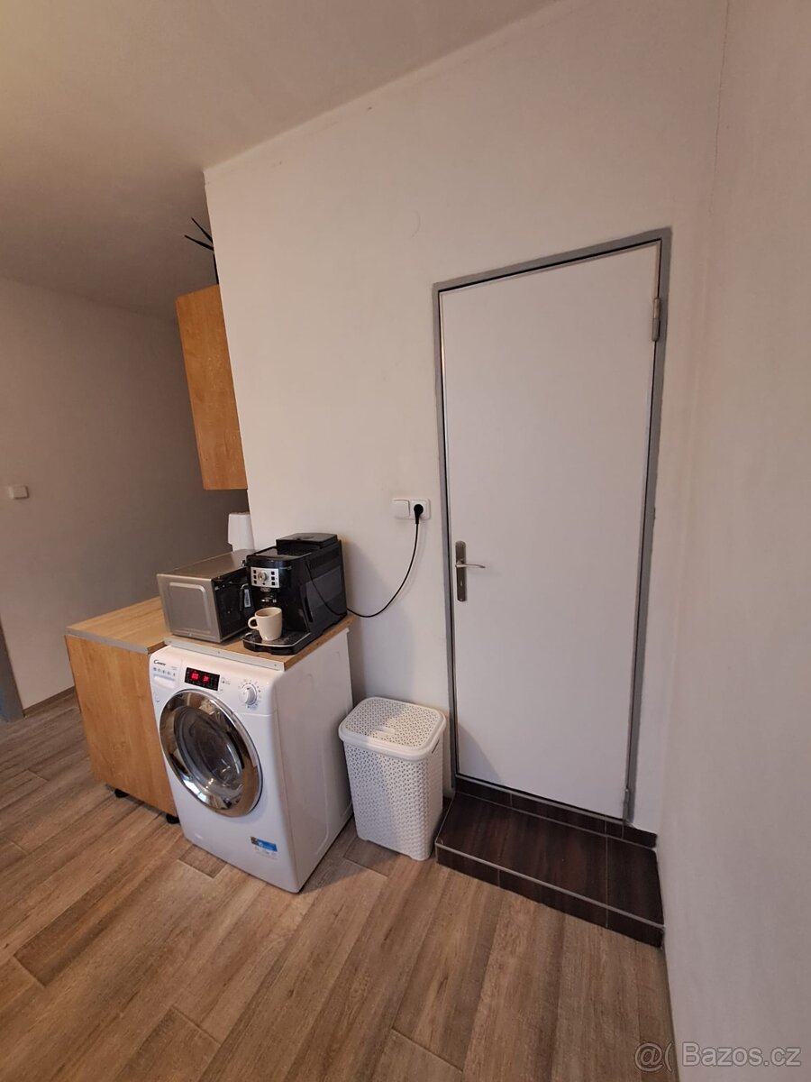 Pronájem 2+1 Vsetín Sychrov - 2