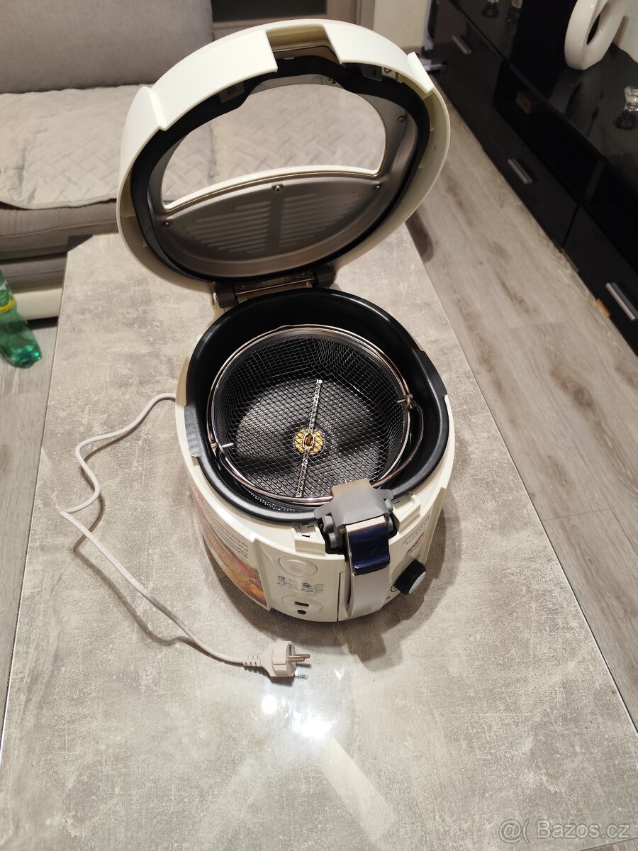 Fritovací hrnec DeLonghi - 2