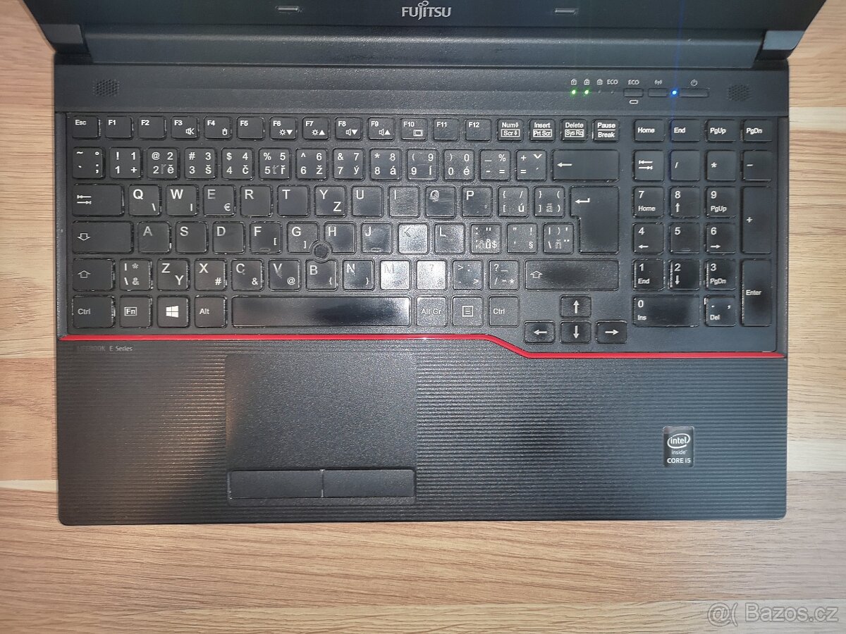 Notebook Fujitsu LifeBook E554 - 2