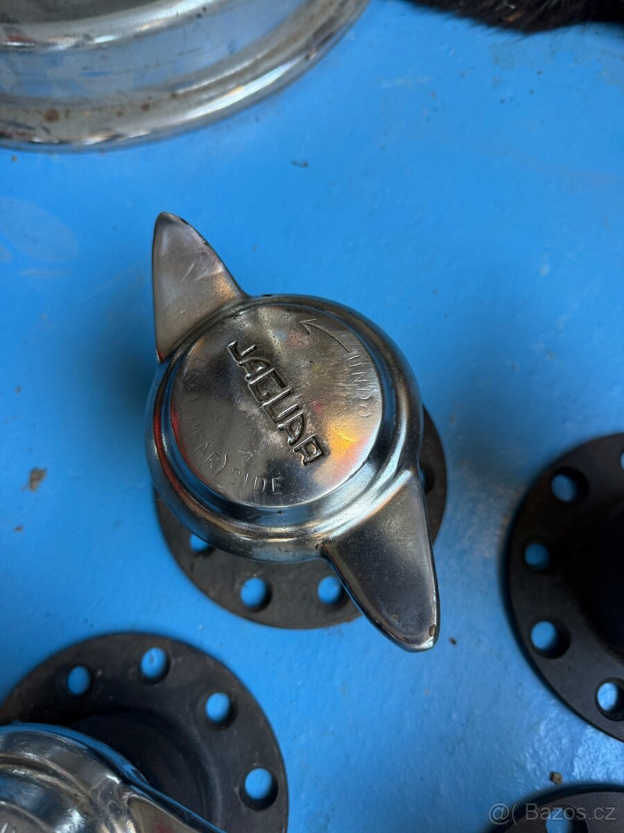 Drátěna kola jaguar E-type - 2