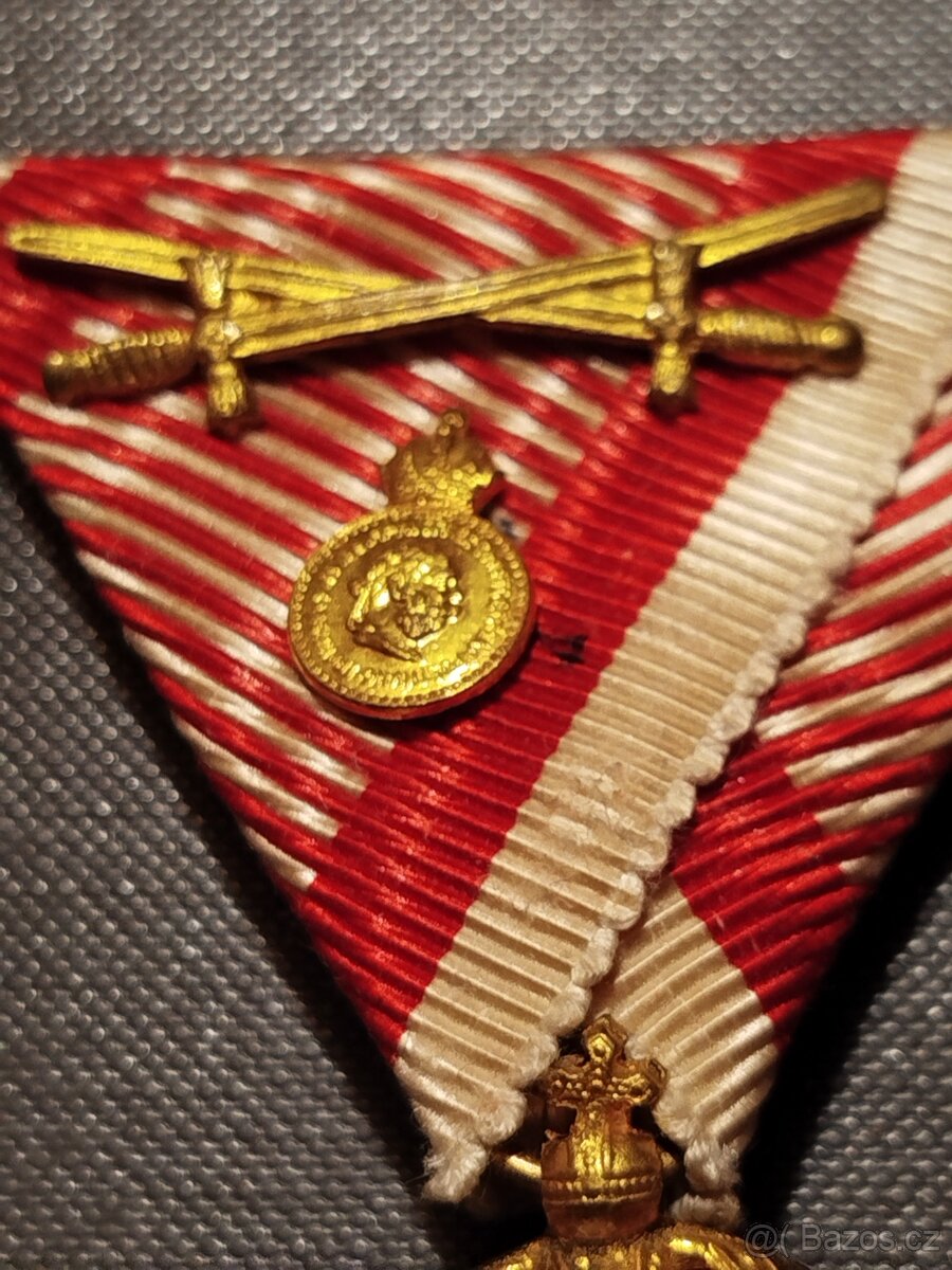 Vyznamenání RU pro důstojníky- Signum Laudis - 2