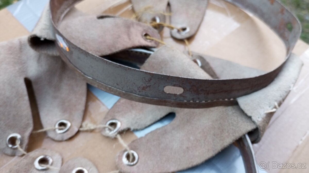 Prodám výstelky voj.helem - 2