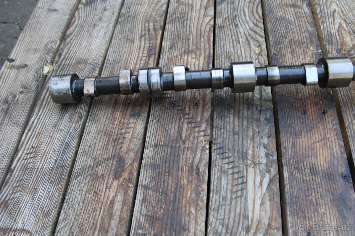 Zetor 8011 8111 10145 díly motoru - 2