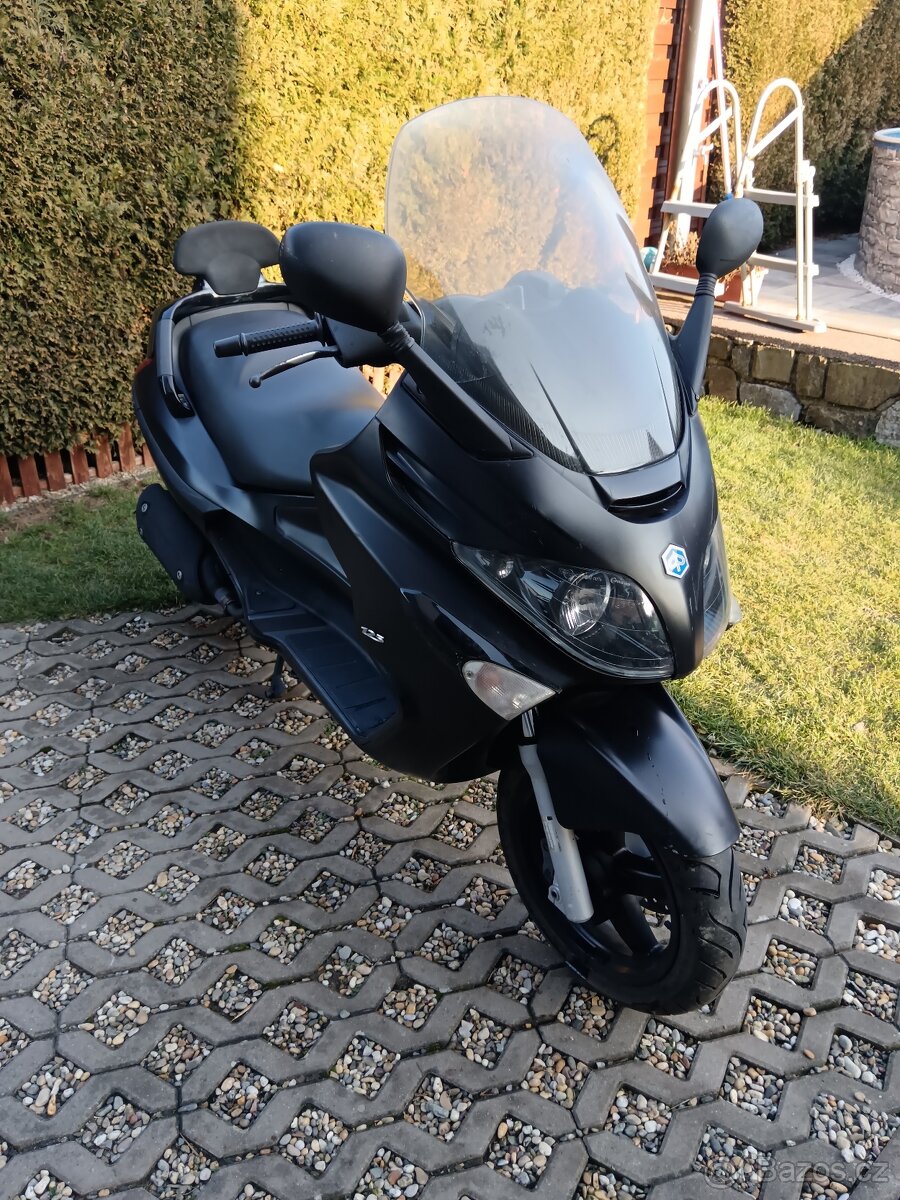 Piaggio xevo 125 - 2