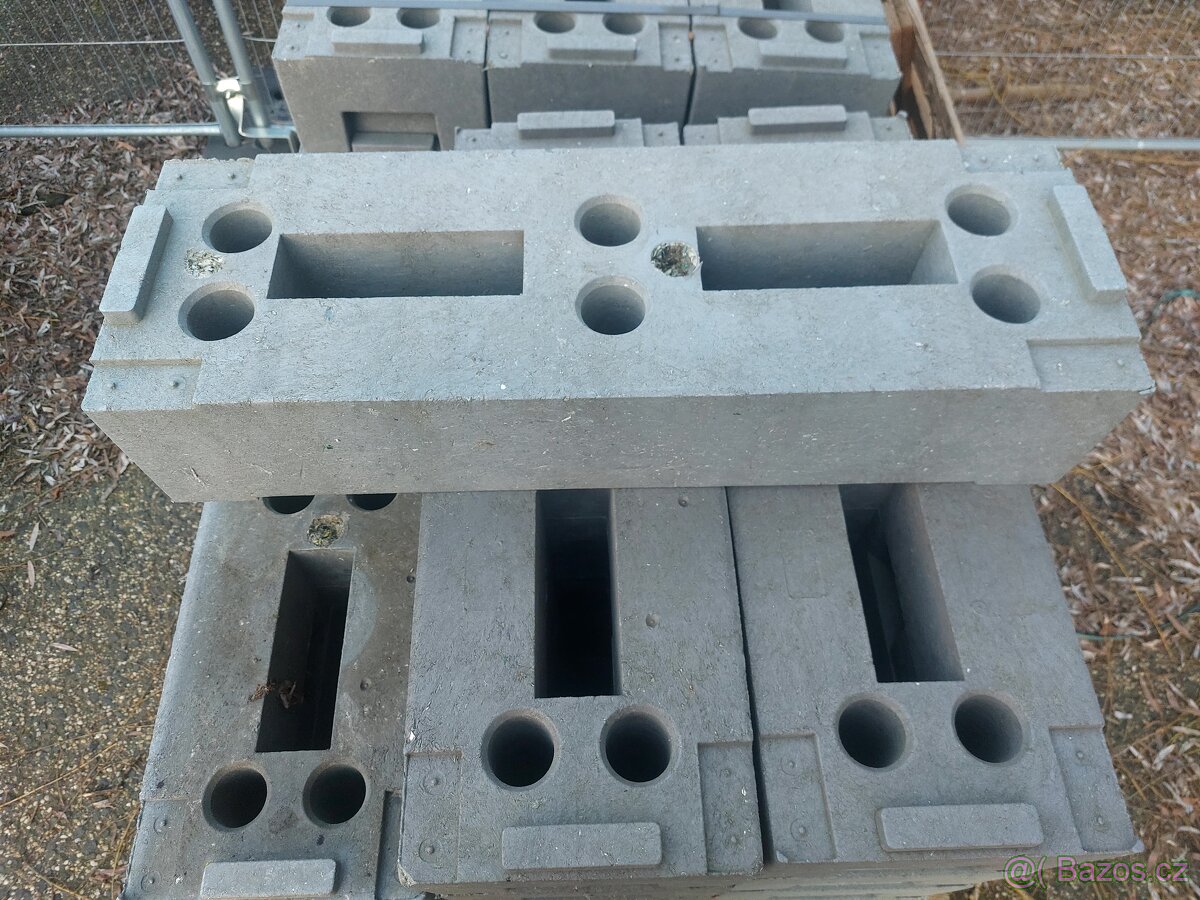 Patky a mobilní ploty - 2