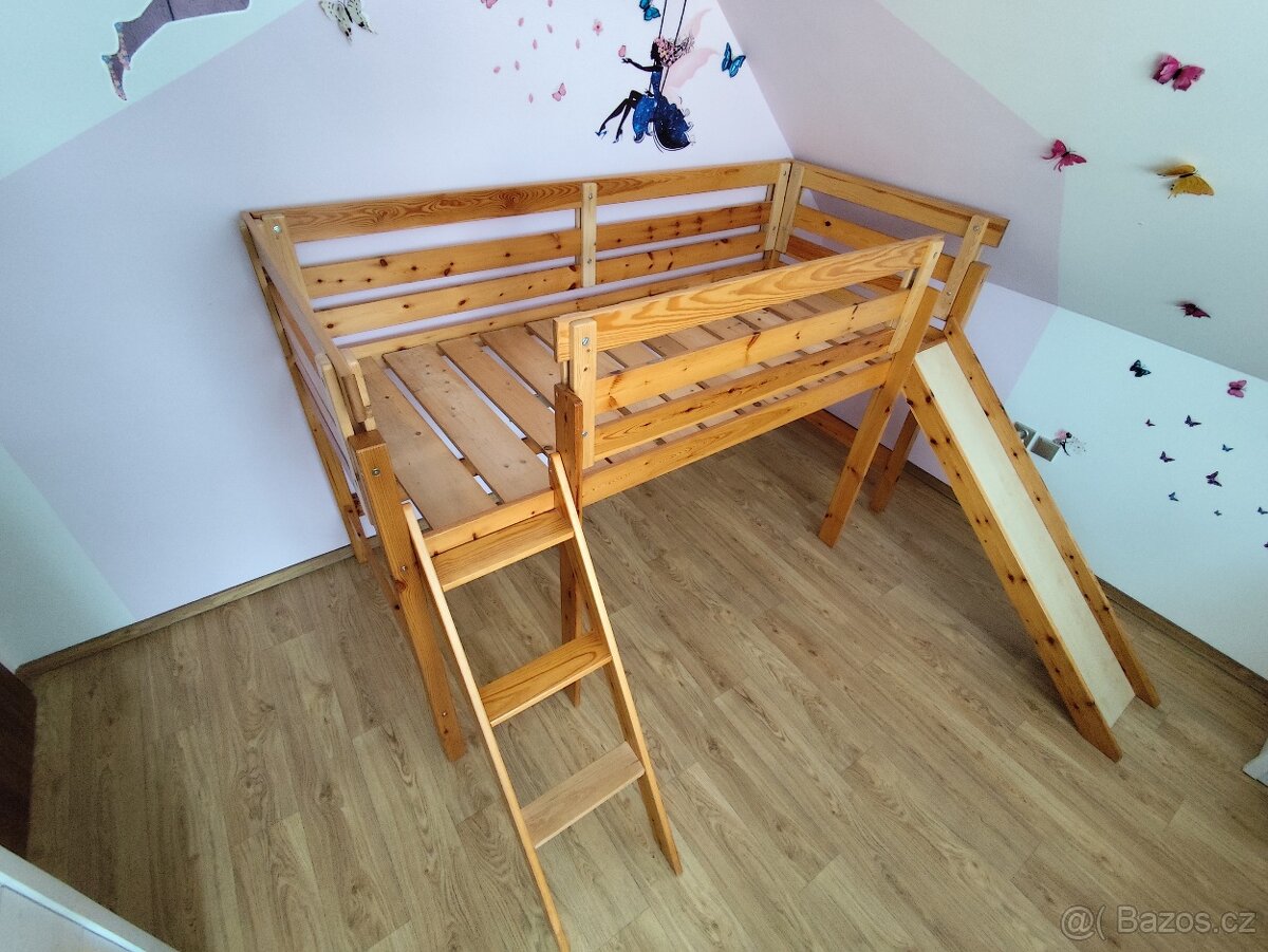 Vyvýšená postel se skluzavkou - 2