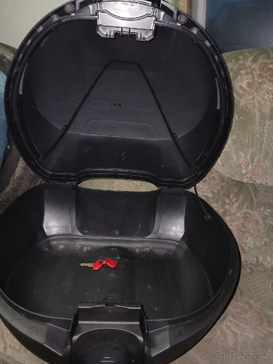 Vrchní kufr na motorku - 2