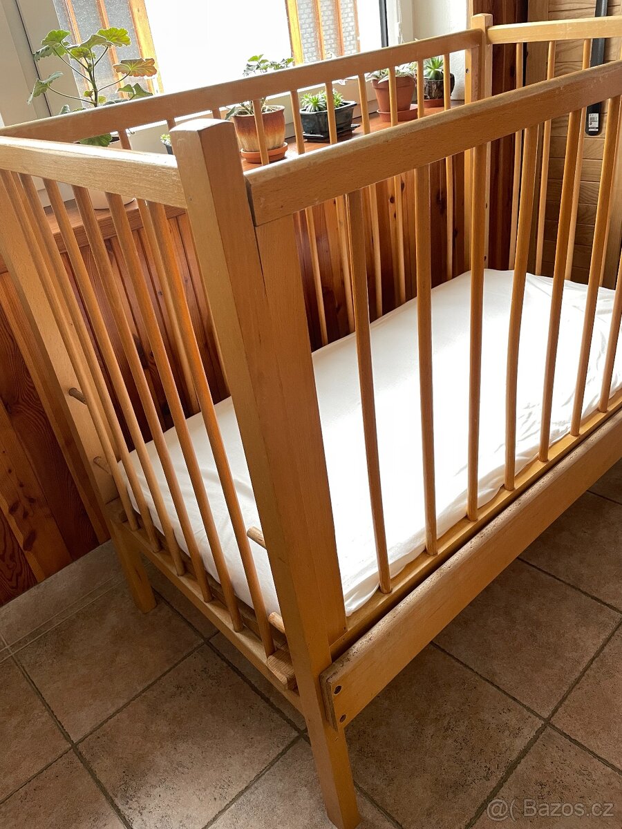 Dětská postýlka. - 2